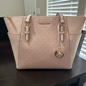 Michael Kors tote